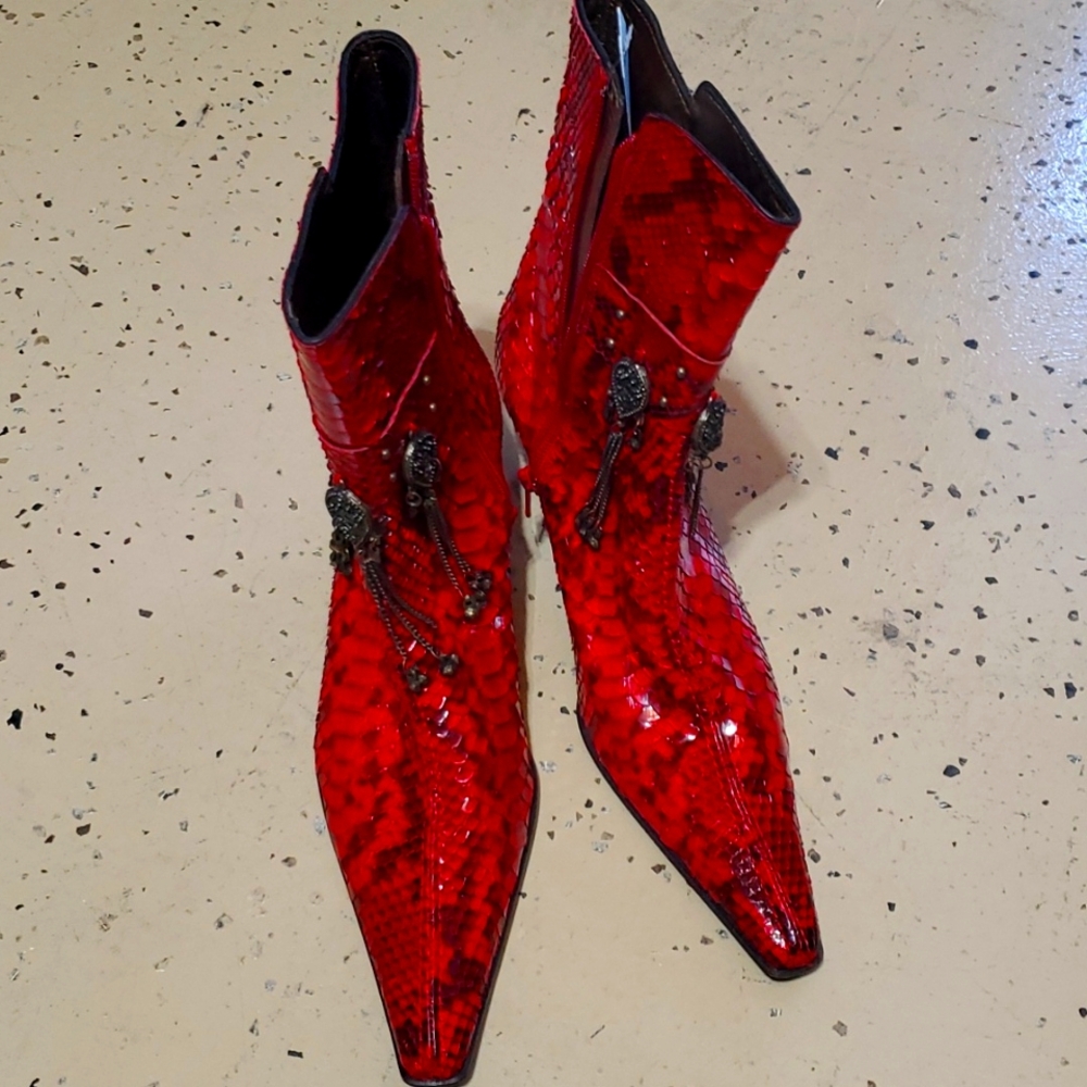 Helle Exclusive Red croco Boots Size 40